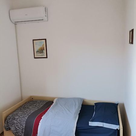 Camera In Appartamento Порденоне Екстериор снимка